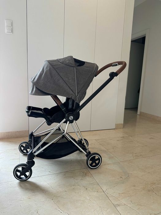 Cybex mios 2.0 po jednym dziecku.  Kolor Soho Gray