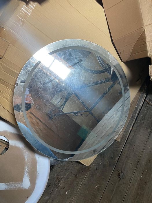 Lavatórios e espelhos casa de banho