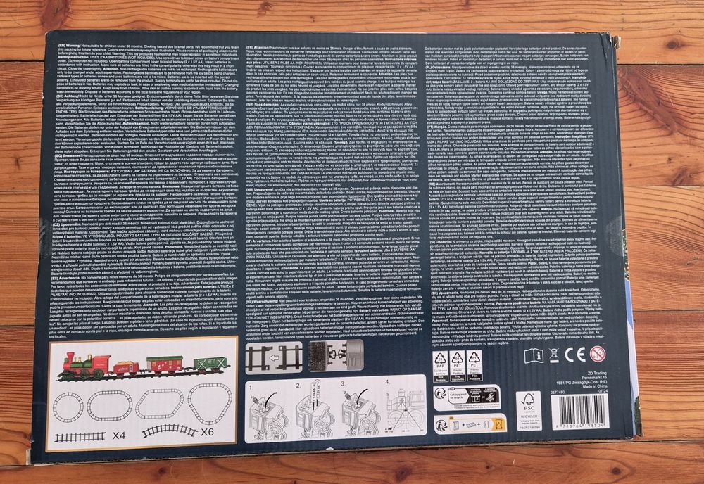 Kolejka elektryczna pociąg świąteczny z oświetleniem i dzwiękiem