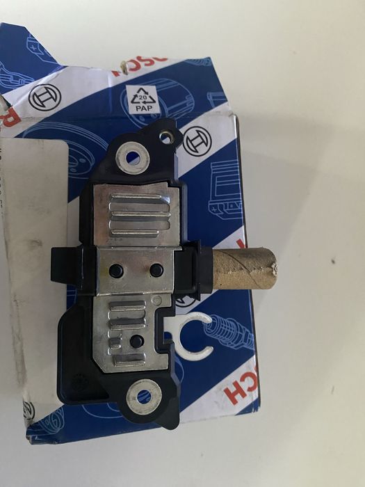 Regulator napięcia alternatora BOSCH
