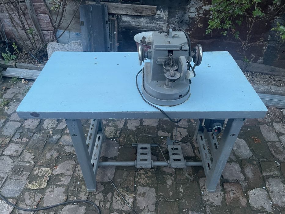 Скорняжная машинка