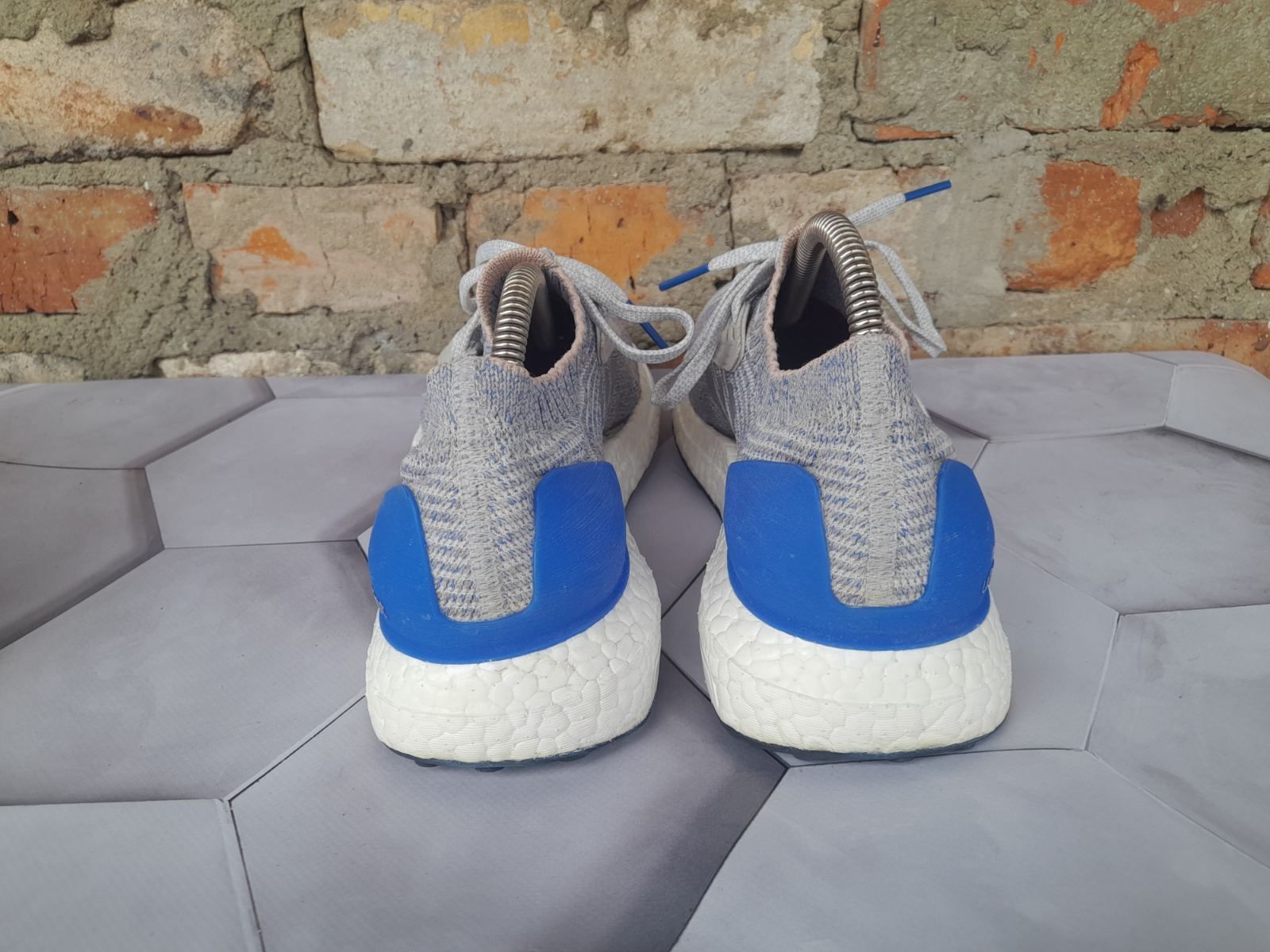 Оригинал кроссовки ADIDAS ULTRABOOST унисекс, 40( 25 см )