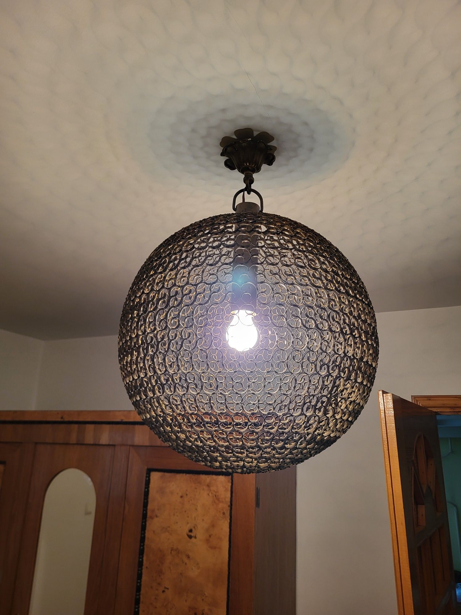 Lampa wiszaca mosiężny kula