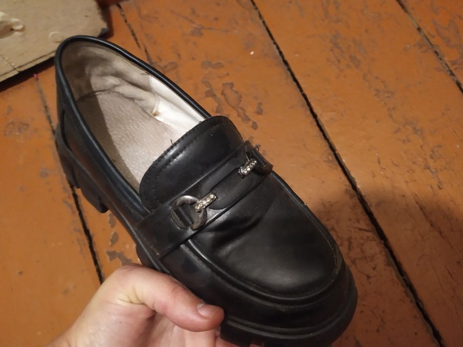 Продам лофери 37розмеру, в хорошому стані носилися один сезон