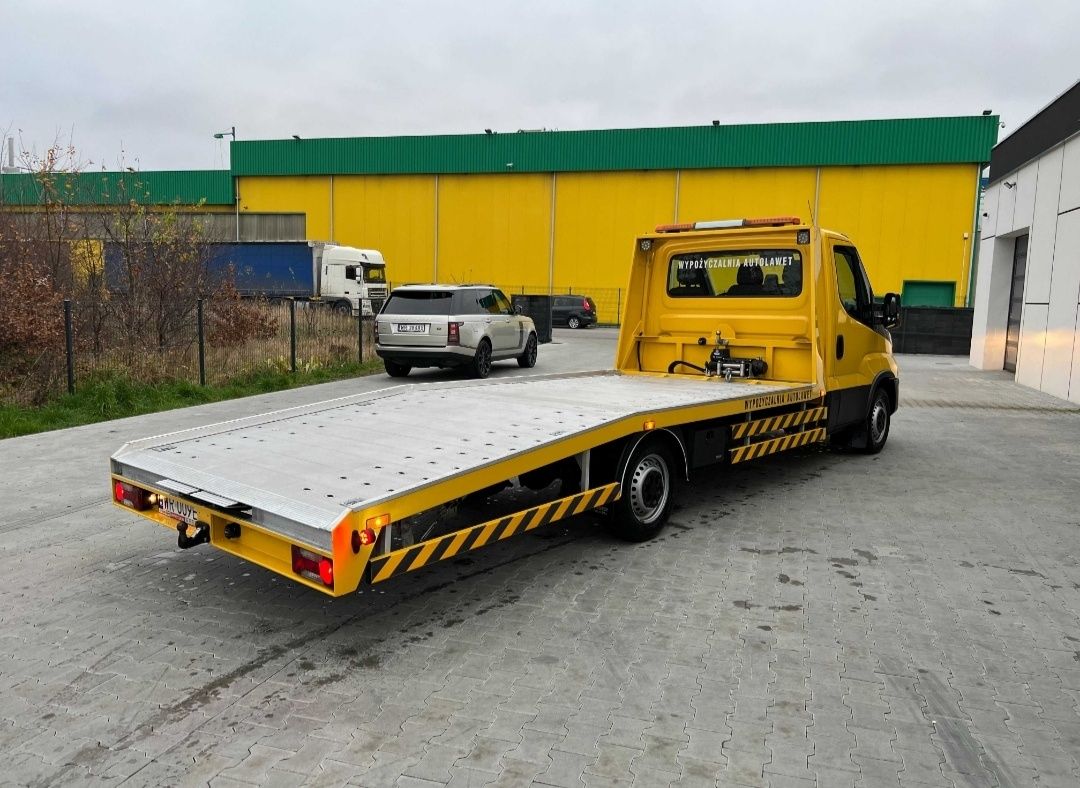 Wynajem/Wypożyczalnia  AutoLaweta Najazd Radom Iveco Daily 3.0D 180 km