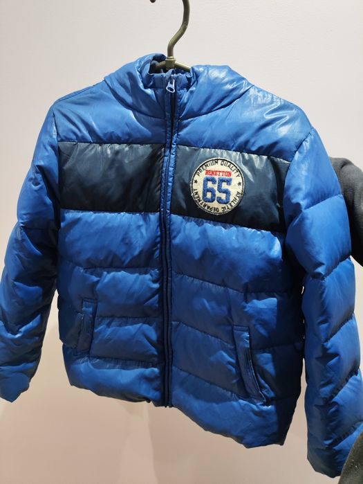 Продам пухову куртку