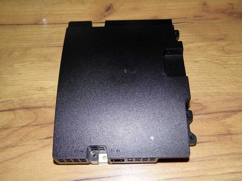 Zasilacz do konsoli Sony PlayStation 3 Classic EADP-260BB