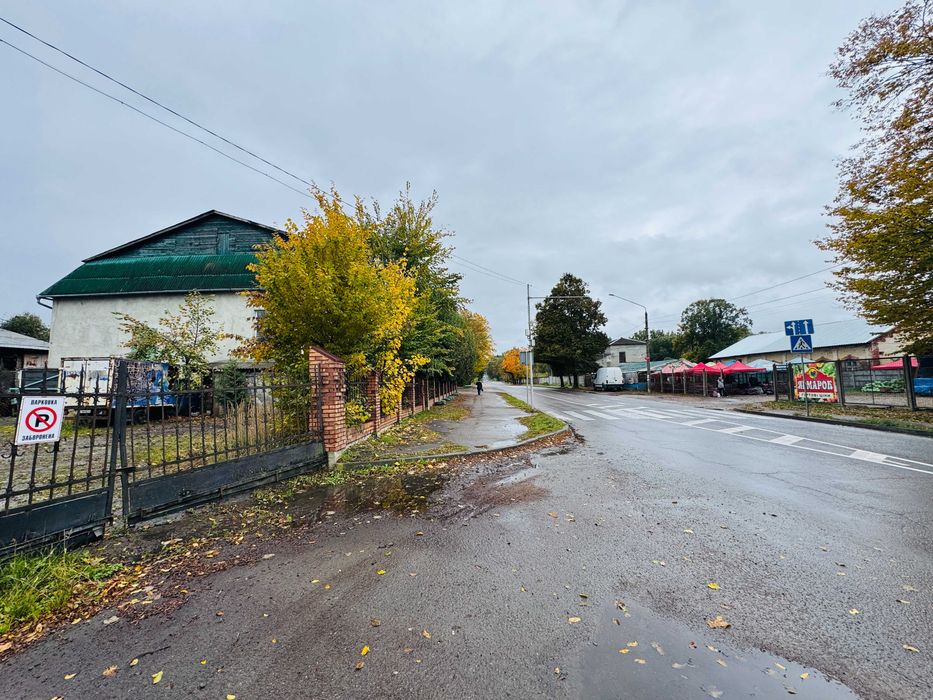 Продаж приміщення,  вул. Трускавецька 73, Дрогобич, (703 м.кв.).