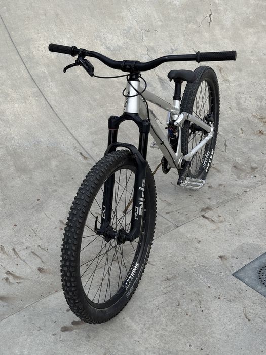 rower dirt Canyon Stitched 720 (slopestyle, pike dj, nukeproof, sram)