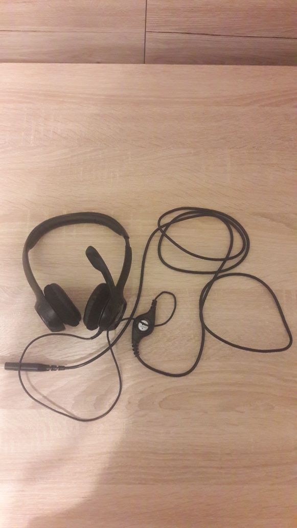 Słuchawki Logitech z mikrofonem