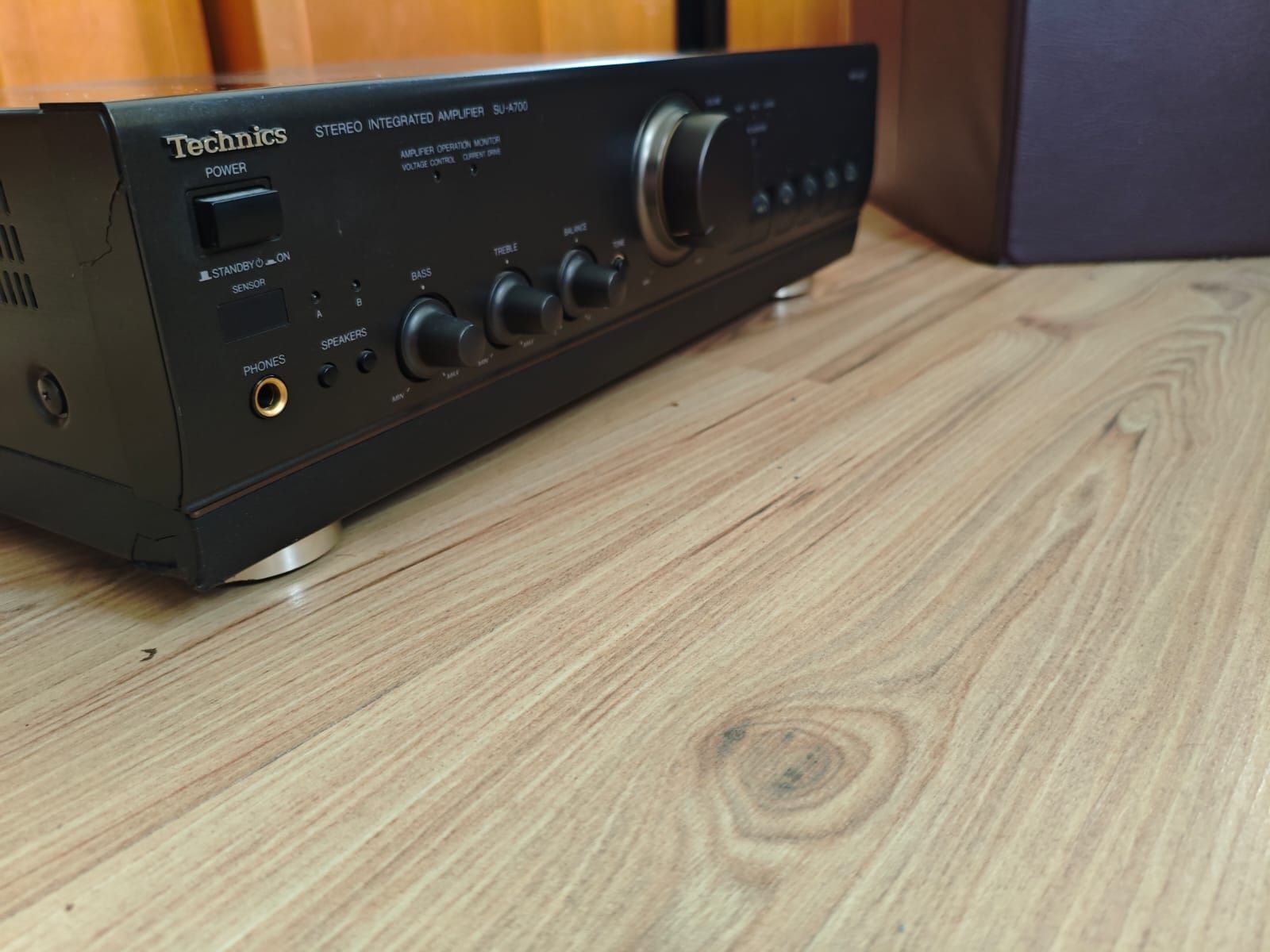 Wzmacniacz Technics SU-A700 z pilotem REZERWACJA