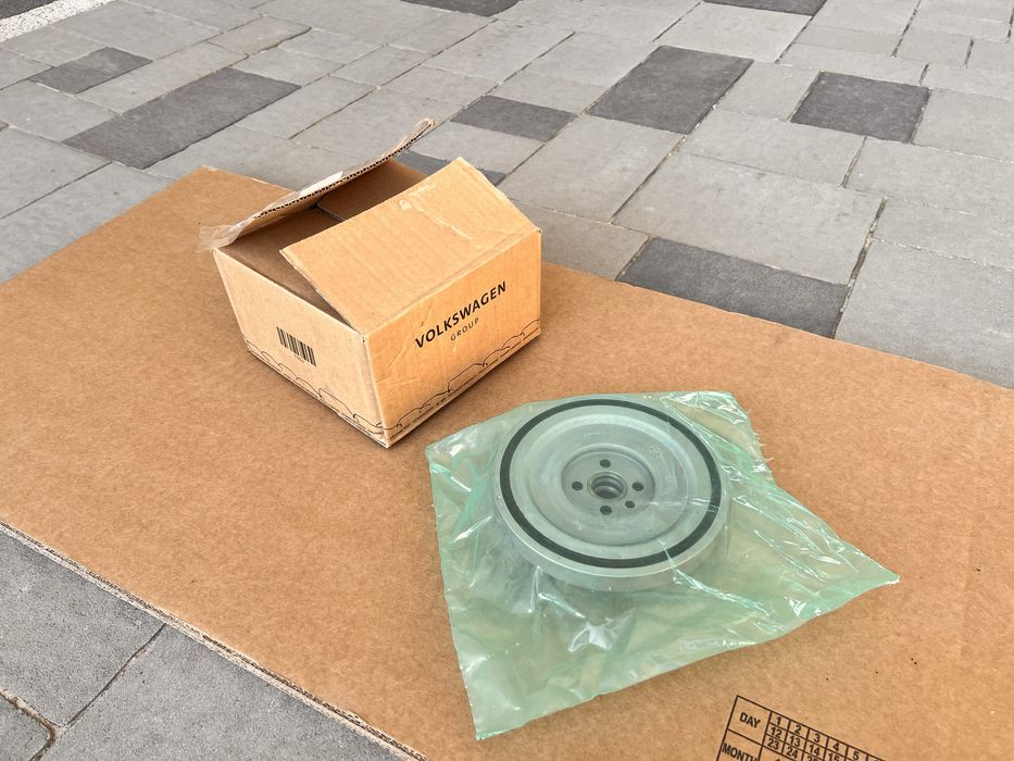 Шкив колевала шків демфер Крафтер 2 Ман TGE 2018 Разборка