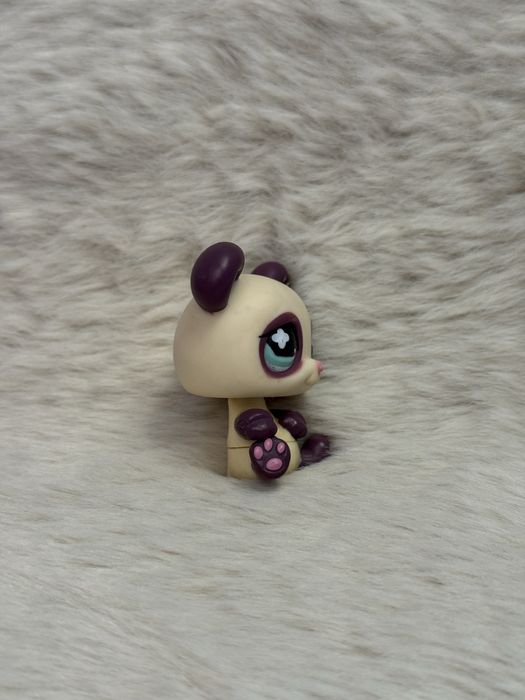 Figurka PANDA z rowerkiem z serii FUNNIEST #822 Littlest Pet Shop