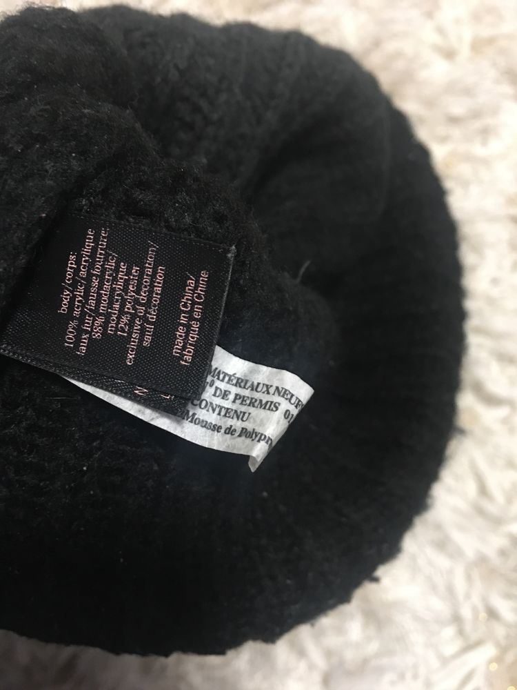 Victoria’s Secret czapka oryginalna