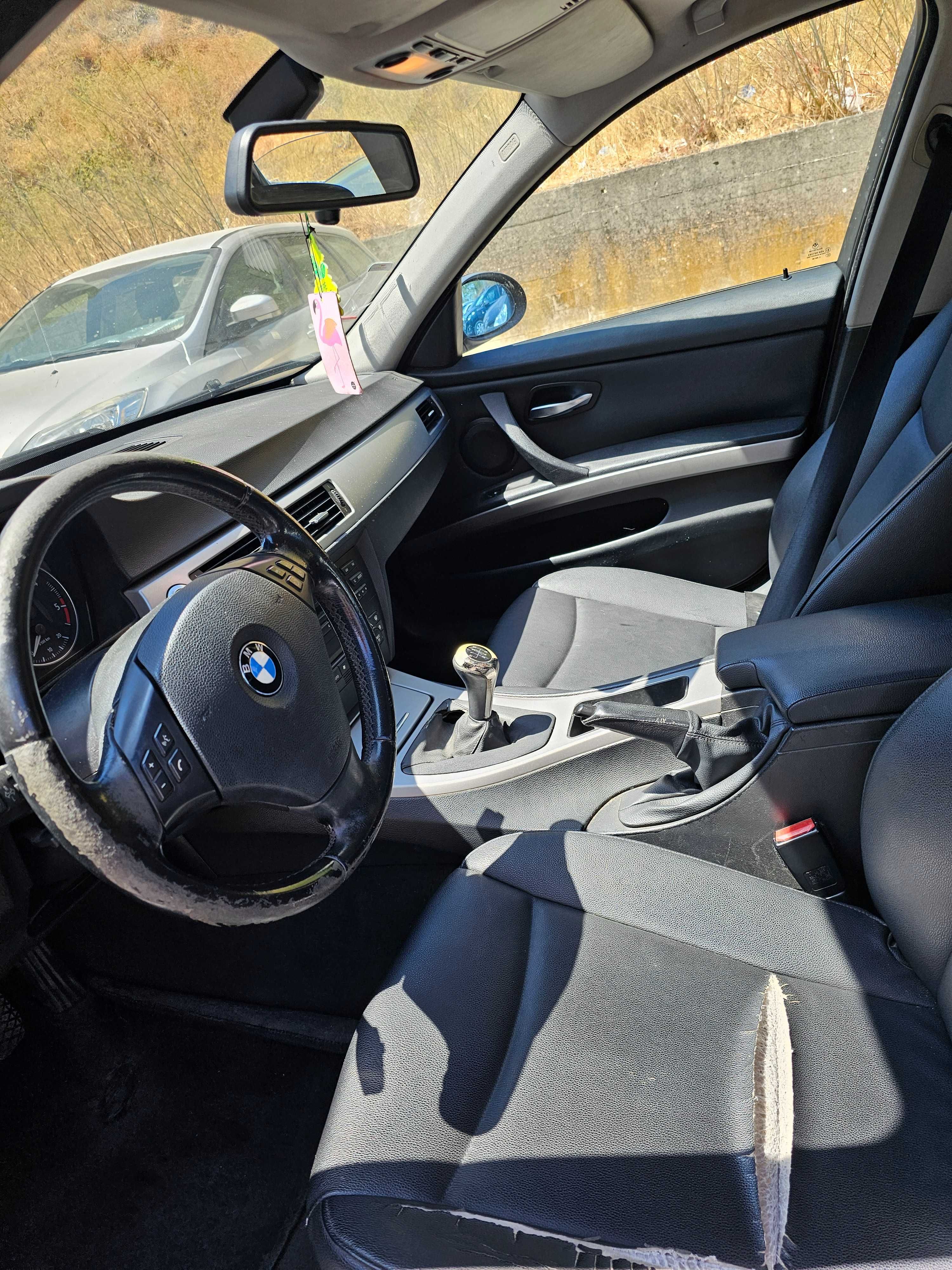 Vendo BMW 320d...