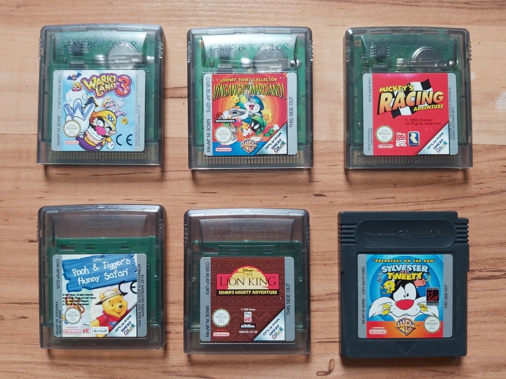 GameBoy Color com Bolsa e Jogos