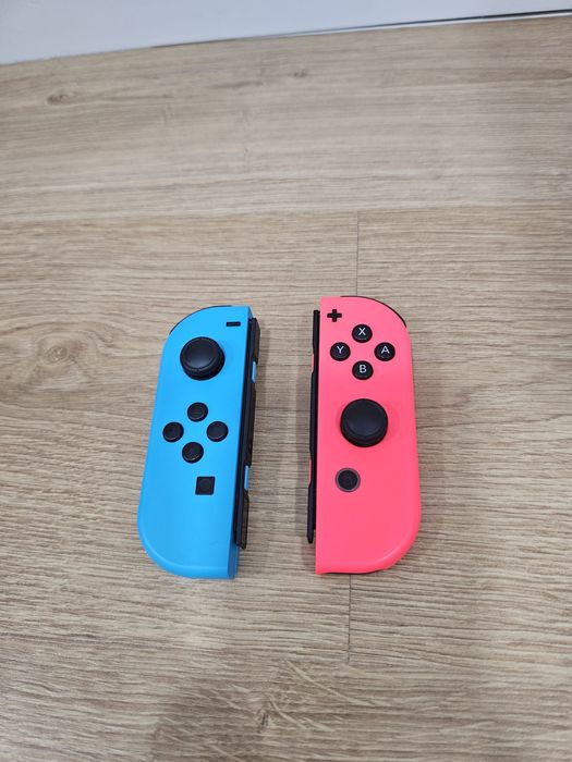 Vendo Nintendo Switch Original + acessórios. Testado e em ótimo estado