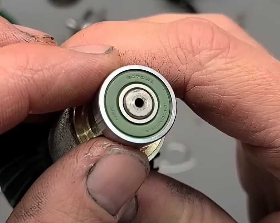 Rebarbadora a bateria 125mm