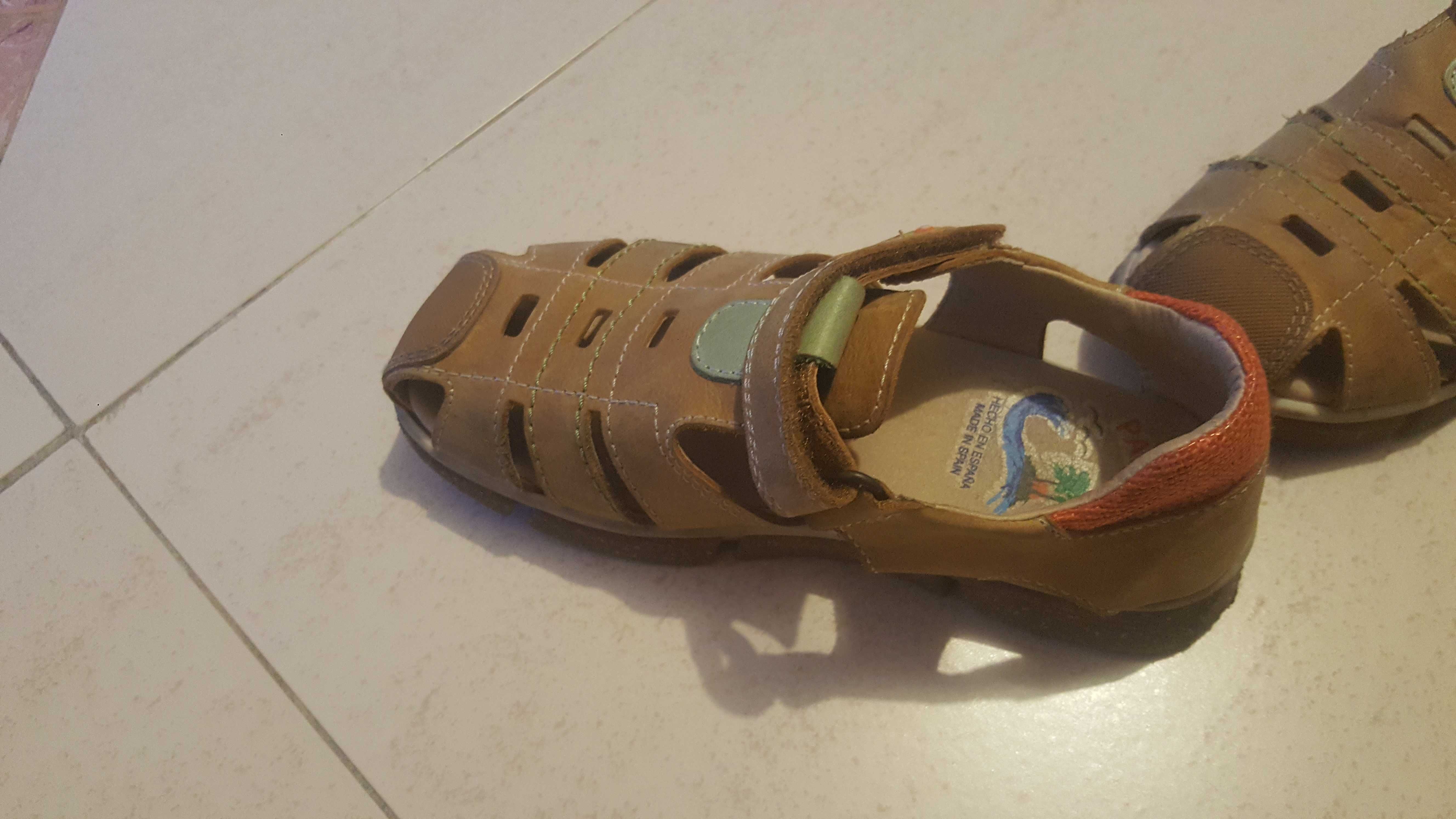 sandalias verao crianca como novas castanhas super confortaveis