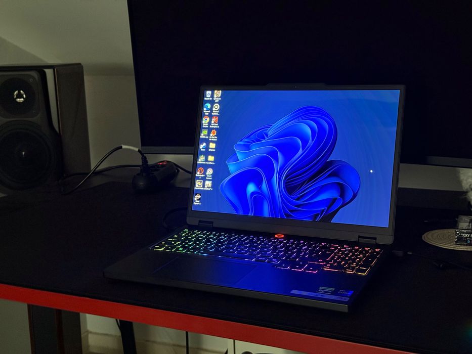 Portátil Lenovo Legion 5i (10ª Geração) - Écrã 15.1"