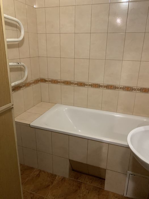 Сдам 2к кв Каруны 49 1/9 этаж