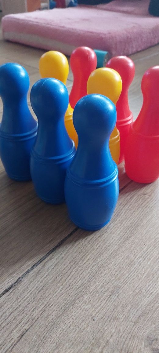 Kręgle kregle  8sztuk kolorowych kregli