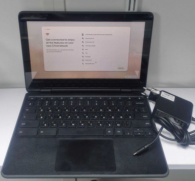 Ноутбук Lenovo 300e Chromebook.
