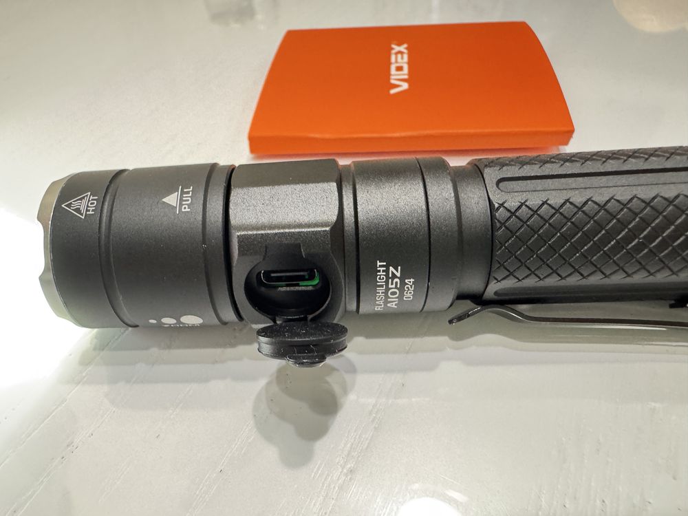 Портативный светодиодный фонарик Videx A105Z 1200 Lm
