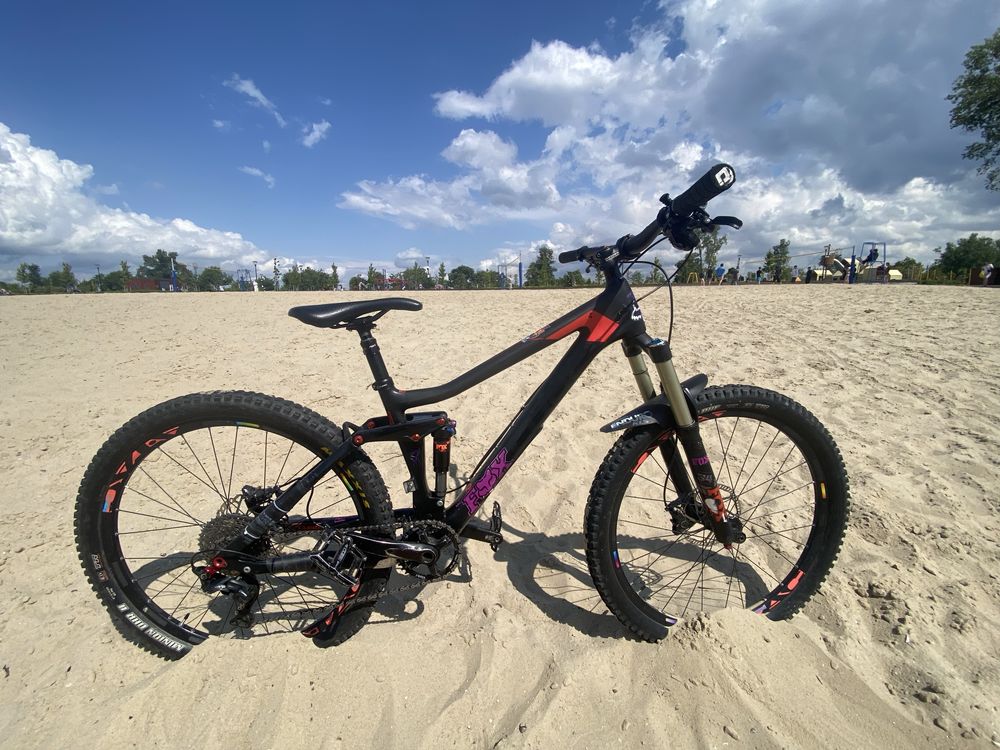 Двухпідвіс cube sterio race carbon