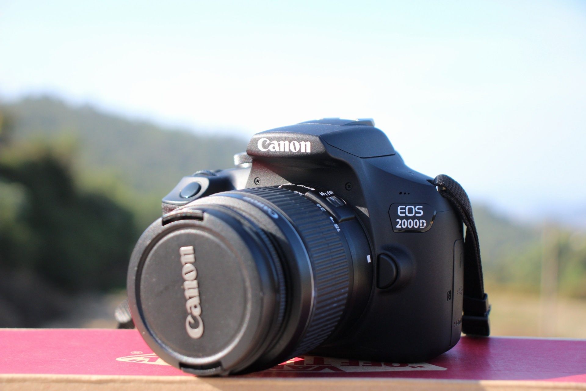Kit Canon EOS 2000D + EFS 18-55mm