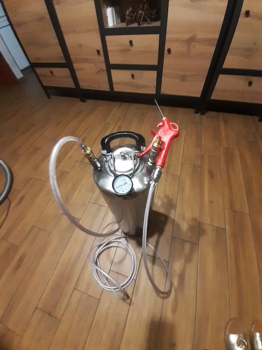 Nastrzykiwarka do mięsa