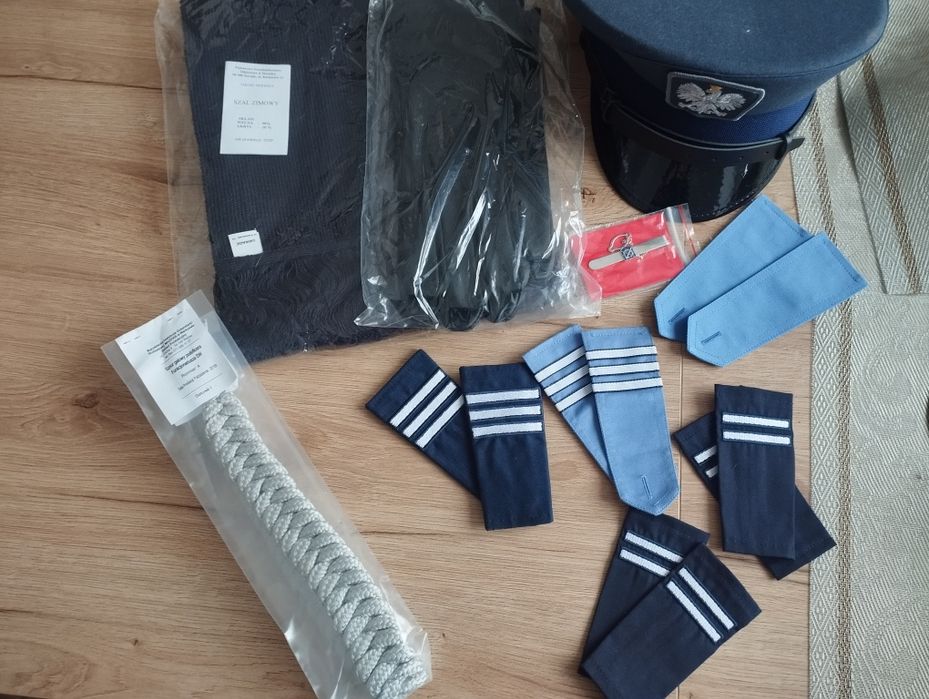 Umundurowanie funkcjonariusza S W