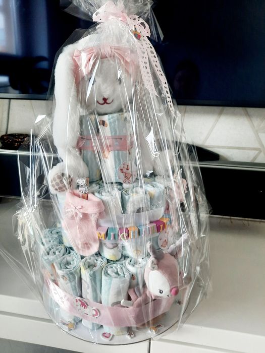 Tort z pieluch tort z pampersów