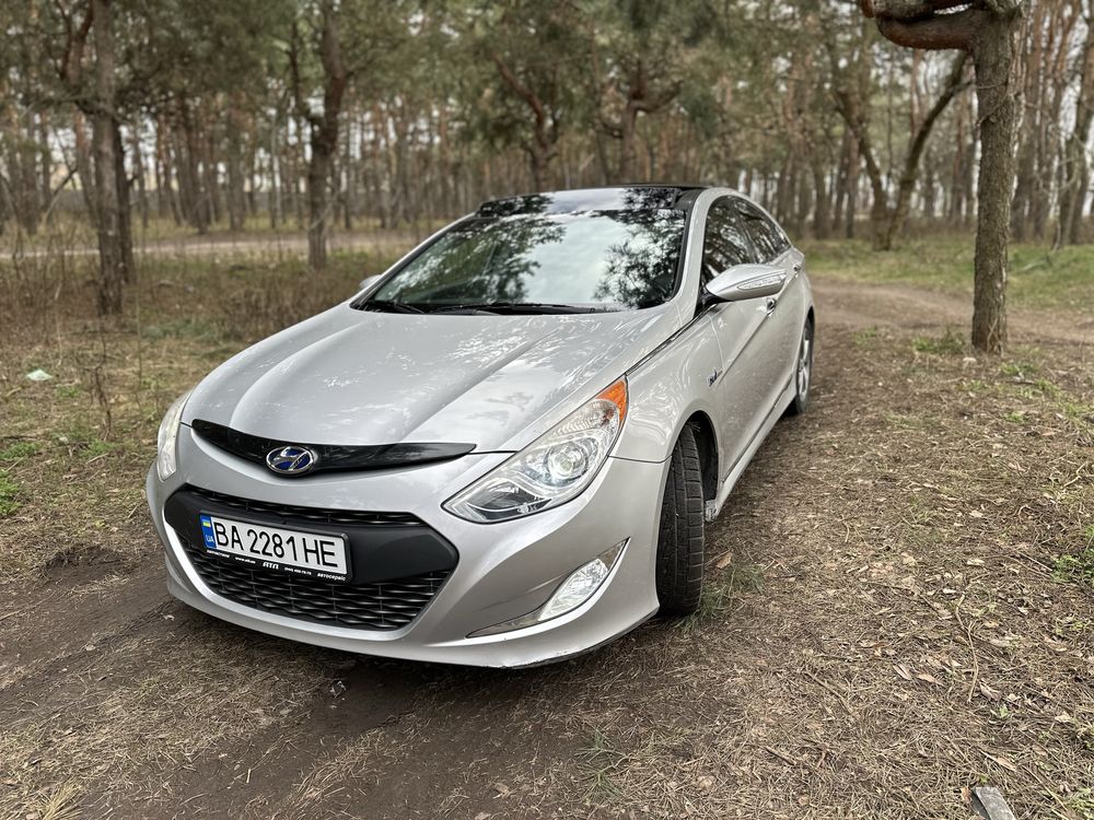 Hyundai Sonata (HEV) срочно , торг!