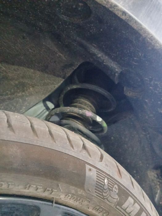 Amortecedor frente esquerdo RENAULT Twingo III (BCM_)