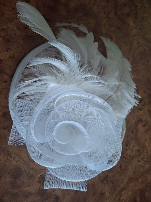 Весільна шляпка нова