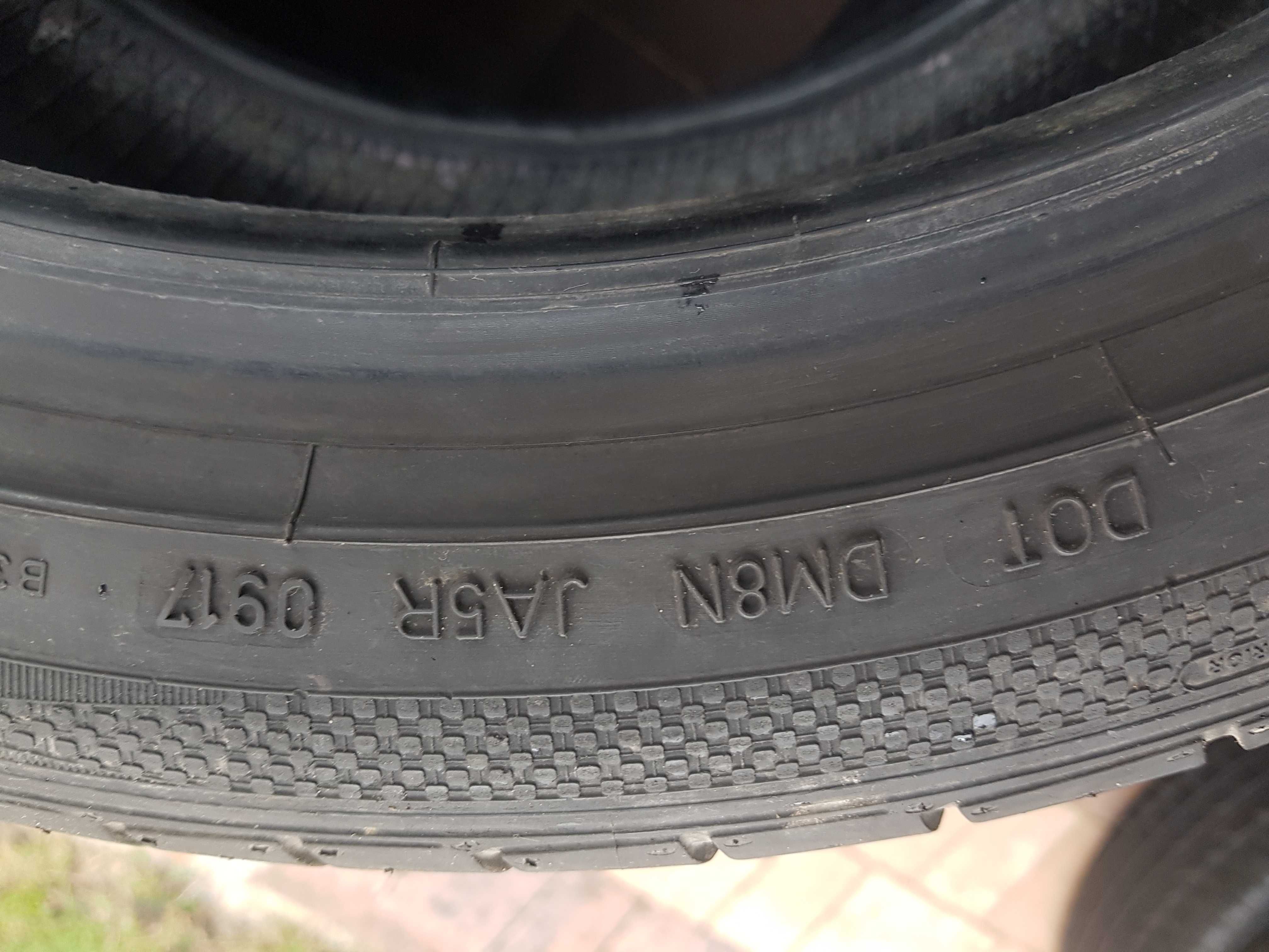 Opona Dunlop  245/40/17r Lato 5mm 2017r run flat