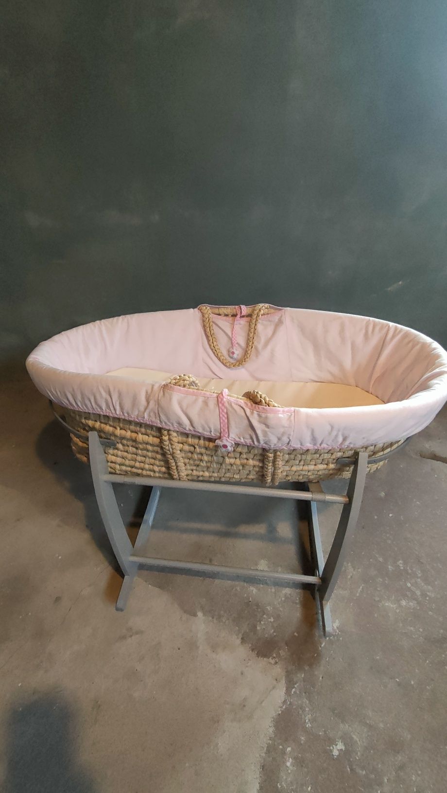 Alcofa com suporte para Bebé