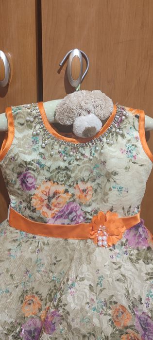 Детское платье! В отличном состоянии!