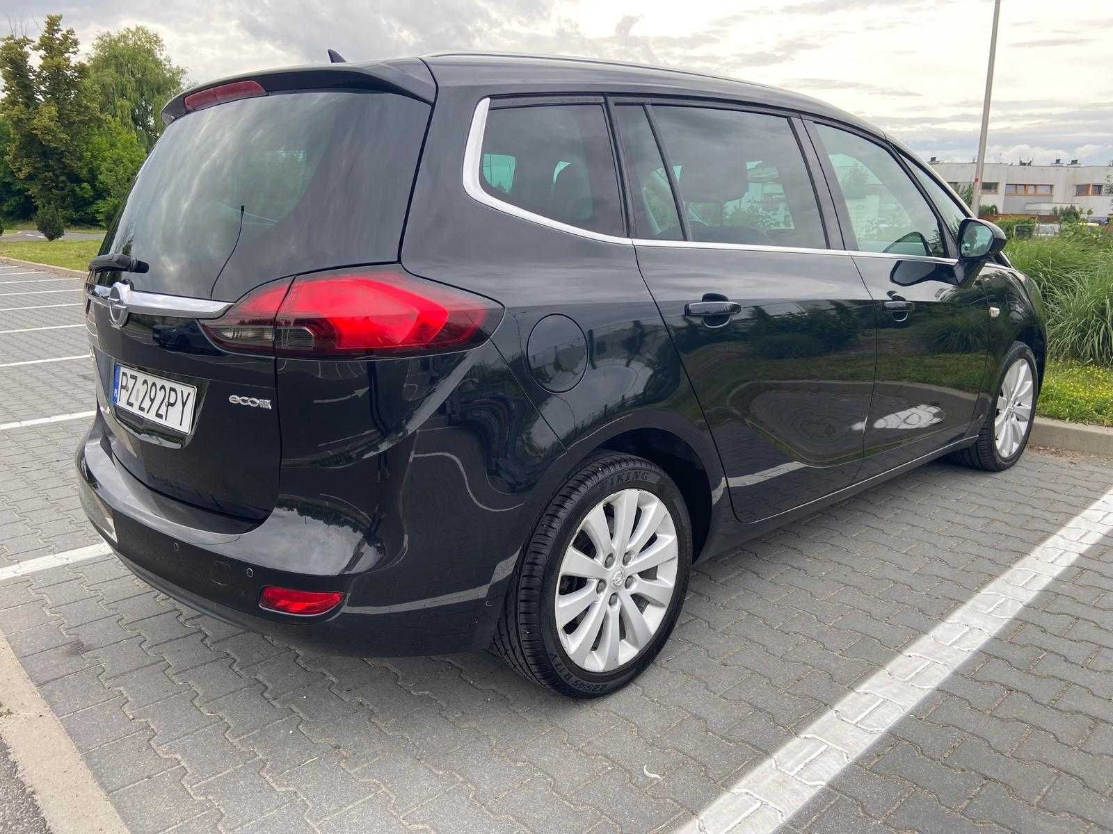 Prywatnie-Opel Zafira bardzo zadbana technicznie i wizualnie. II właś.