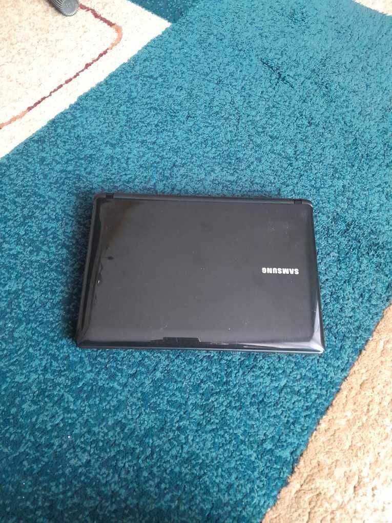 Laptop Samsung N150 + zasilacz + Windows 8.1 (Sromotnik)
