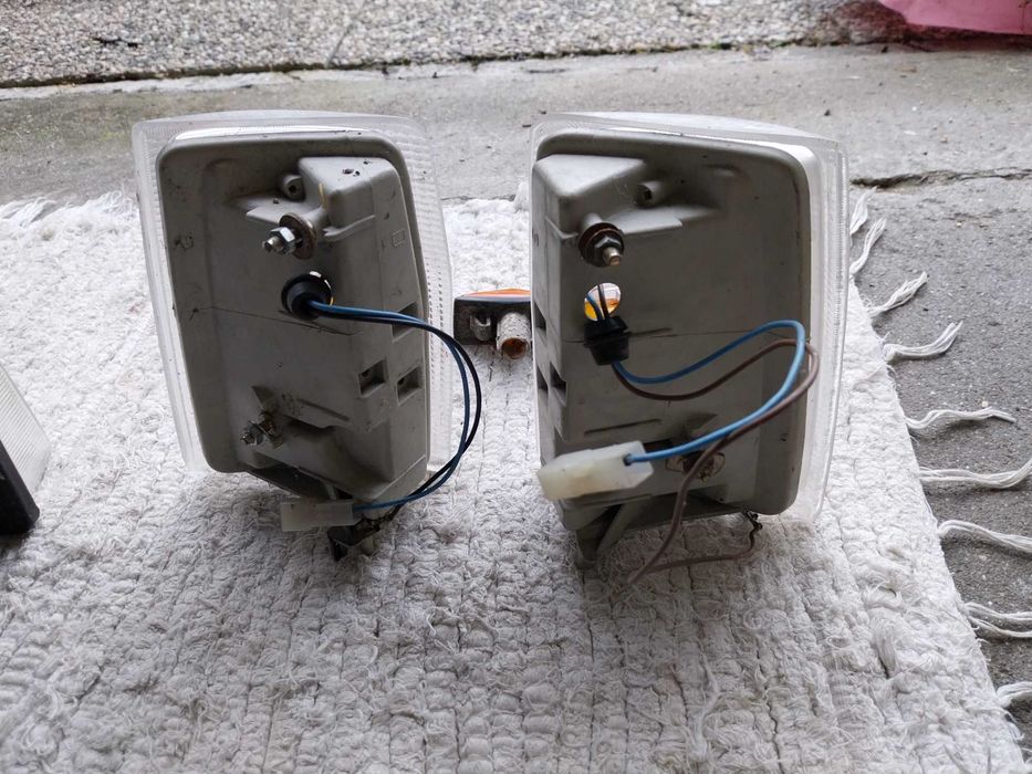 Farois e óticas Fiat Uno