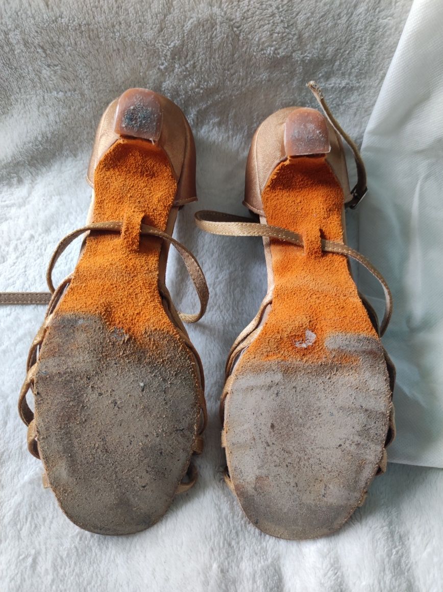 Buty do tańca towarzyskiego