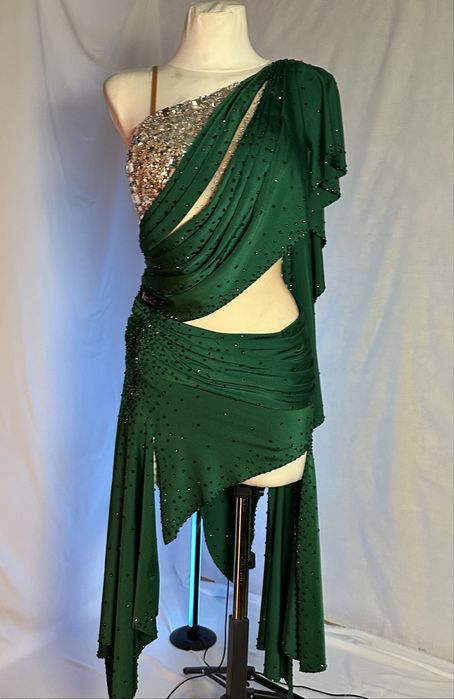 Сукня для бальних танців латина