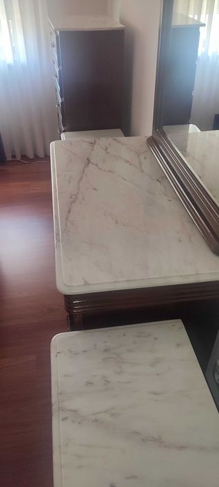 Cómoda, Camiseiro e Mesas de Cabeceira com Pedra Mármore
