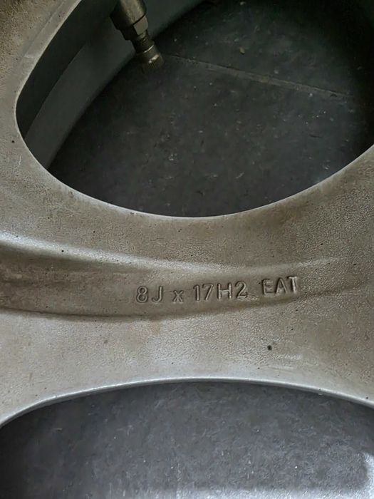 Jantes 17 4x100 com Pneus 205 / 40 / R17