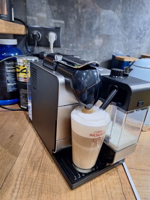 Ekspres nespresso delonghi kapsułkowy EN520S