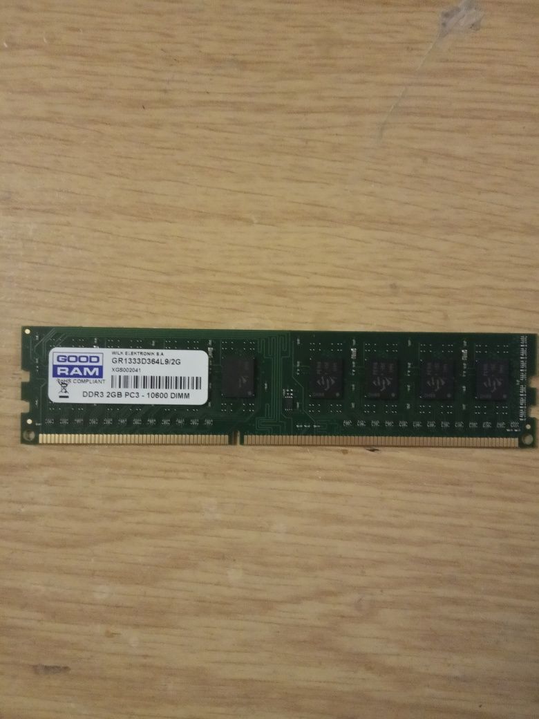 Оперативна пам'ять DDR3 SDRAM 2 Gb