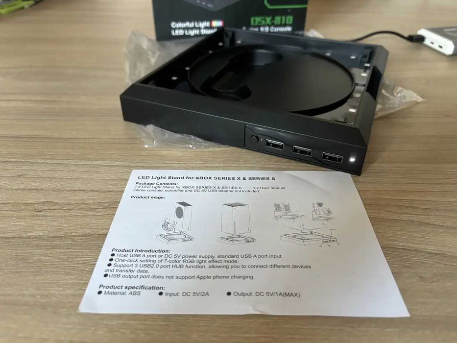 Док станция для XBOX Series X/S DSX-810, RGB подсветка, подставка