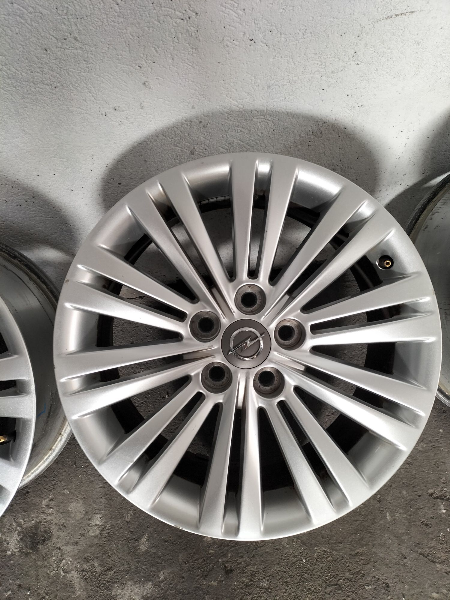 Felgi aluminiowe 18 cali 5x120 Opel Insignia BMW